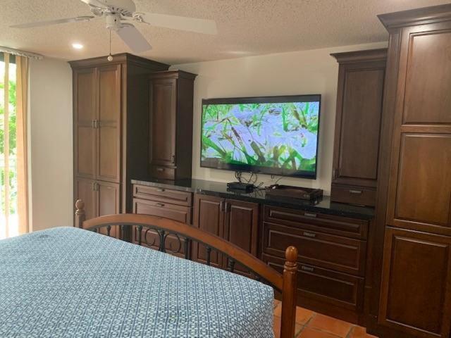 Beautifully Renovated Summer Of 2020 Come And Enjoy This Lovely Unit Key West Bagian luar foto