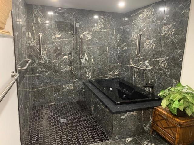 Beautifully Renovated Summer Of 2020 Come And Enjoy This Lovely Unit Key West Bagian luar foto