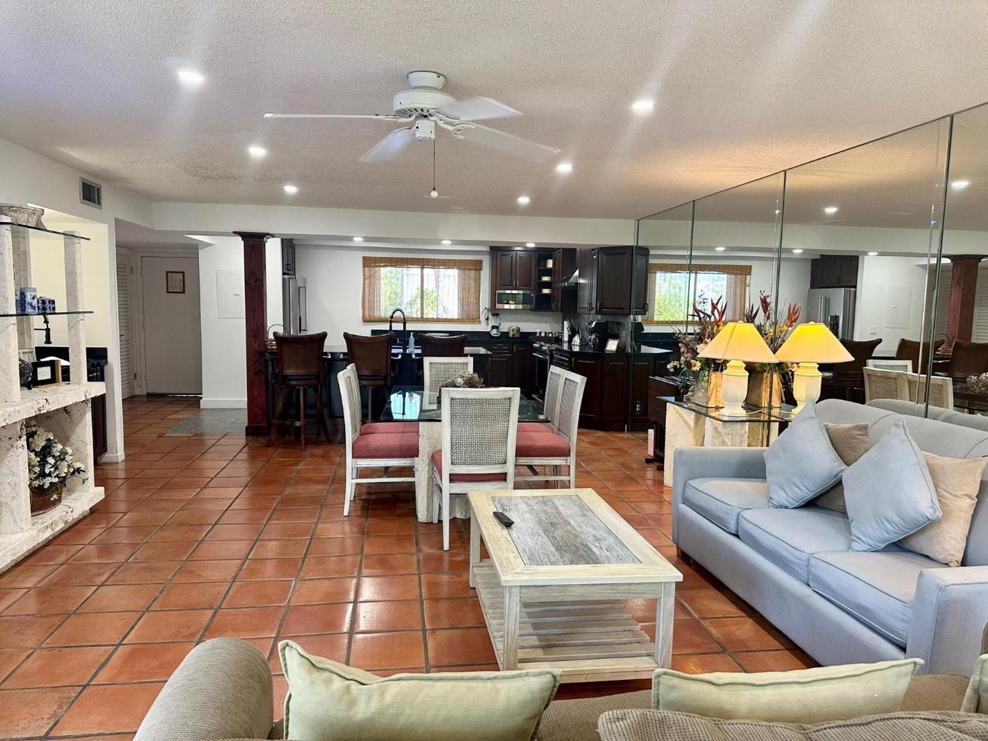 Beautifully Renovated Summer Of 2020 Come And Enjoy This Lovely Unit Key West Bagian luar foto
