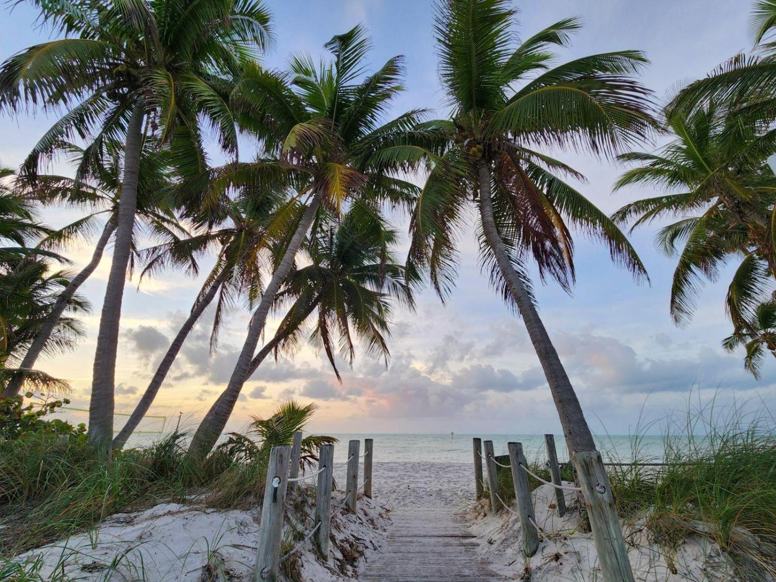 Beautifully Renovated Summer Of 2020 Come And Enjoy This Lovely Unit Key West Bagian luar foto